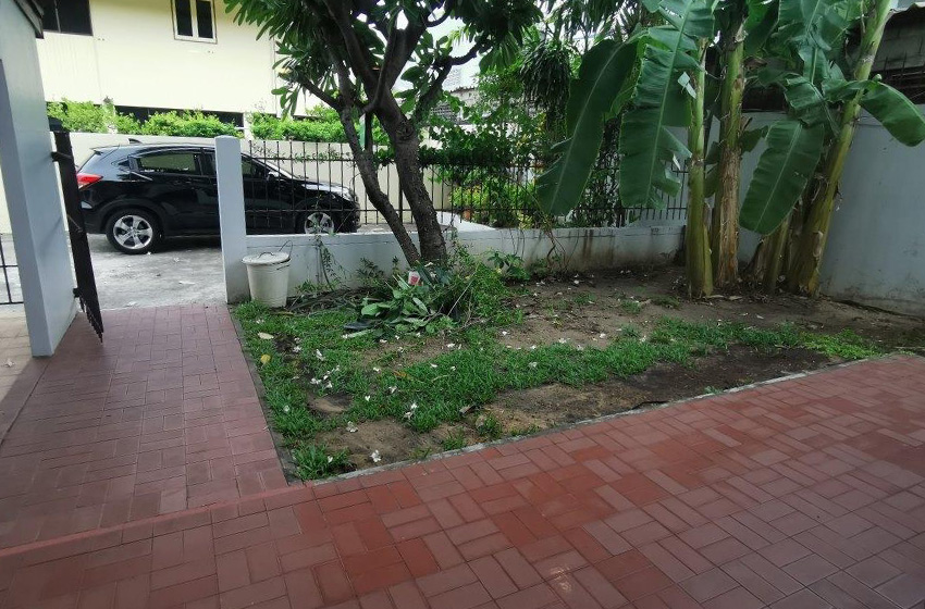House with Shared Pool in Sukhumvit 